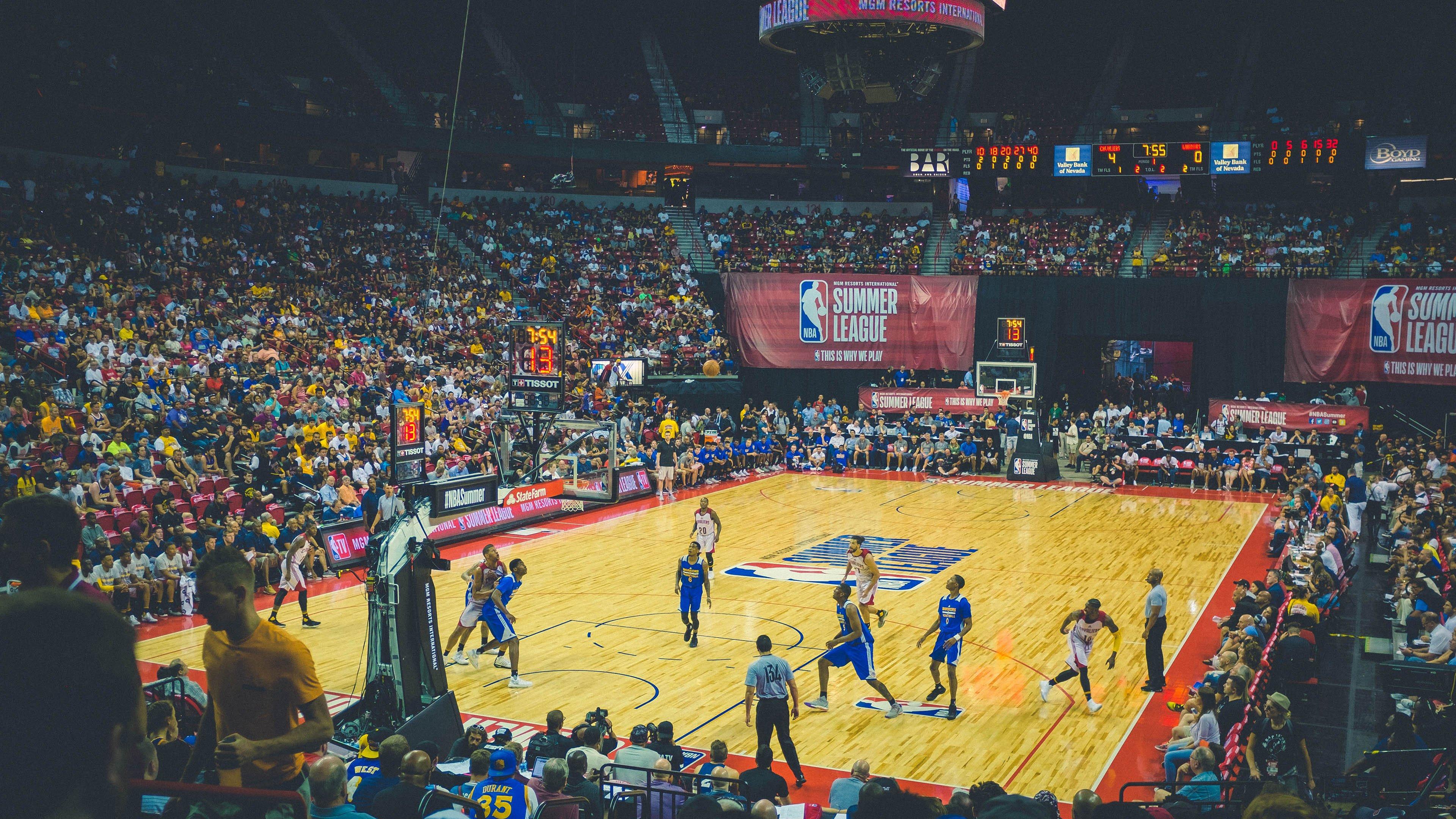 爱德华兹赛后摊牌,勇士旧将立功!米切尔被坑苦,湖人也无路可退